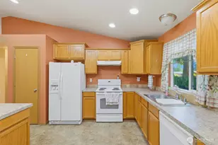 22022 131st St Ct E, Bonney Lake, WA 98391 - Photo 14