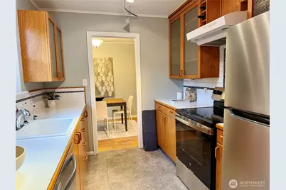 2113 NE 81st Place, Seattle, WA 98115 - Photo 10