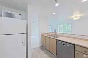 1700 W Sunn Fjord Ln, Bremerton, WA 98312 - Photo 8