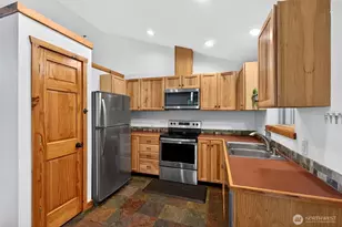 10303 Matthews Ave, Anderson Island, WA 98303 - Photo 10