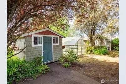 29631 Beach Drive NE, Poulsbo, WA 98370 - Photo 24