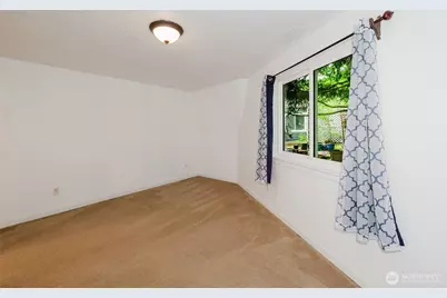 27299 Baywood Drive NE, Kingston, WA 98346 - Photo 16