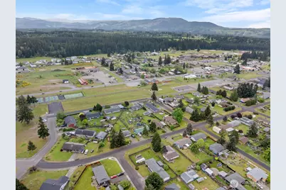 304 Rochester Street E, Rainier, WA 98576 - Photo 26