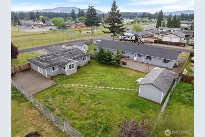 304 Rochester Street E, Rainier, WA 98576 - Photo 16