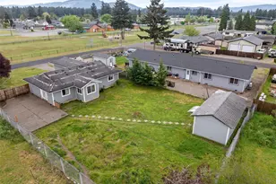 304 Rochester St E, Rainier, WA 98576 - Photo 18