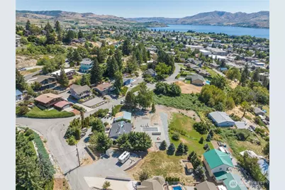 327 Lakeshore Drive, Manson, WA 98831 - Photo 6