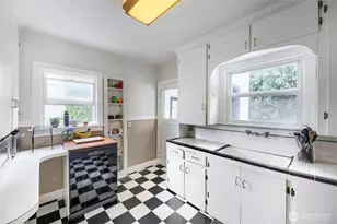 5755 25th Ave NE, Seattle, WA 98105 - Photo 12