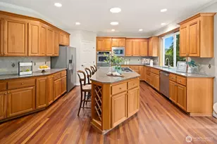 23399 SE 52nd St, Issaquah, WA 98029 - Photo 10