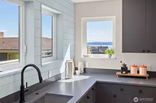 909 32nd Ave S, Seattle, WA 98144 - Photo 24