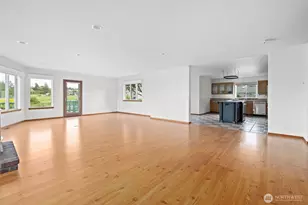 701 NW Krueger St, Coupeville, WA 98239 - Photo 6