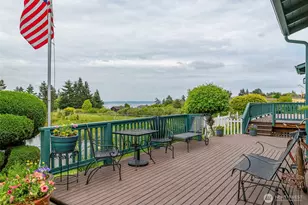 701 NW Krueger St, Coupeville, WA 98239 - Photo 30