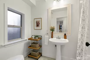 117 John St, Seattle, WA 98109 - Photo 14