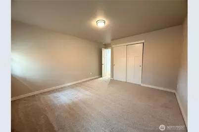 11837 32nd Avenue NE, Seattle, WA 98125 - Photo 12