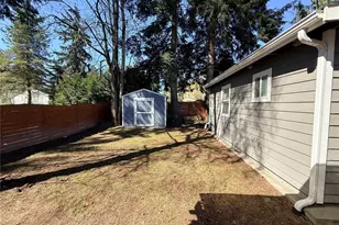 11837 32nd Ave NE, Seattle, WA 98125 - Photo 18