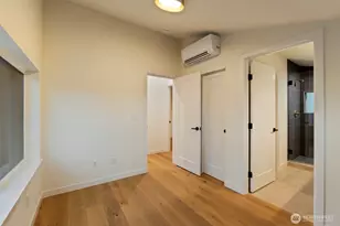 2731 NE 87th St, Seattle, WA 98115 - Photo 18