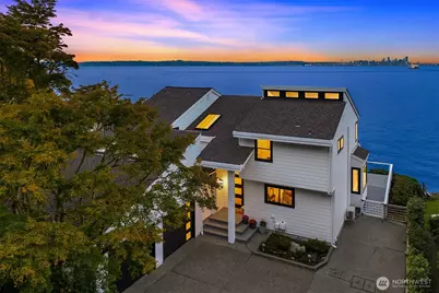 4692 Rockaway Beach Road NE, Bainbridge Island, WA 98110 - Photo 2