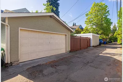 806 15th Avenue E, Seattle, WA 98112 - Photo 40