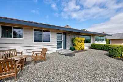2702 E 16th Street, Bremerton, WA 98310 - Photo 4