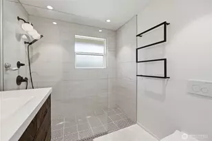 2702 E 16th St, Bremerton, WA 98310 - Photo 30