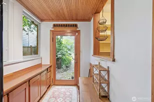 802 16th Ave, Seattle, WA 98122 - Photo 10