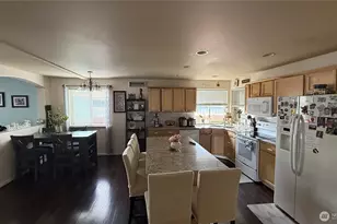 1518 104th St S, Tacoma, WA 98444 - Photo 6