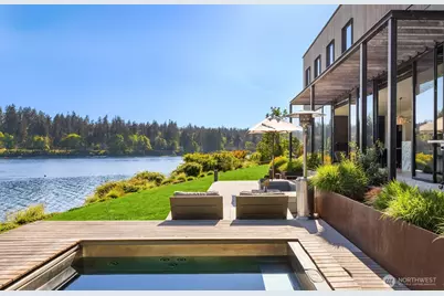 10555 NE Seaborn Road, Bainbridge Island, WA 98110 - Photo 32