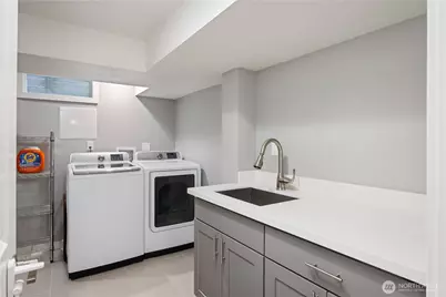 6524 S Hazel Street, Seattle, WA 98178 - Photo 32