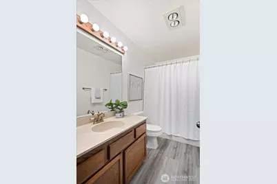 12027 15th Avenue NE #305, Seattle, WA 98125 - Photo 16
