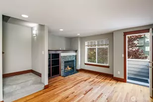 5260 Brooklyn Ave NE, Seattle, WA 98105 - Photo 10