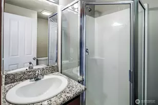 5260 Brooklyn Ave NE, Seattle, WA 98105 - Photo 22