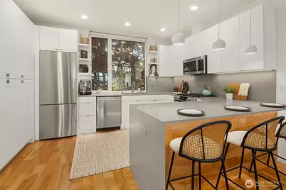 3611 Whitman Avenue N, Seattle, WA 98103 - Photo 12