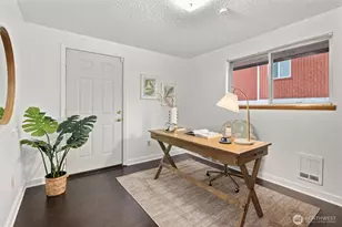 2001 NE 12th St, Renton, WA 98056 - Photo 16