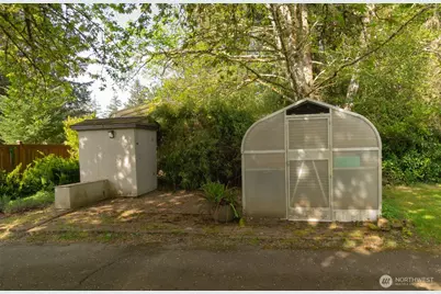 1526 36th Avenue W, Olympia, WA 98506 - Photo 40