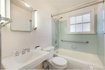340 Pierce Street, Port Townsend, WA 98368 - Photo 32