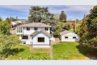 340 Pierce Street, Port Townsend, WA 98368 - Photo 2