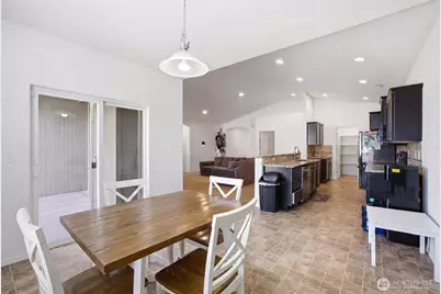 425 S Trillium Way, Moses Lake, WA 98837 - Photo 12