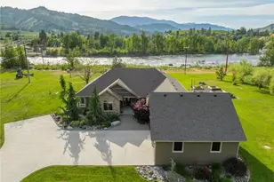 253 Logsdon Ln, Cashmere, WA 98815 - Photo 1
