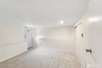 517 Bronson Way NE, Renton, WA 98056 - Photo 18