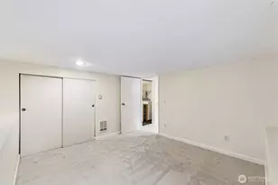 517 Bronson Way NE, Renton, WA 98056 - Photo 24