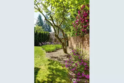 17050 NE 95th Street, Redmond, WA 98052 - Photo 26