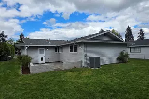 212 173rd St E, Spanaway, WA 98387 - Photo 2