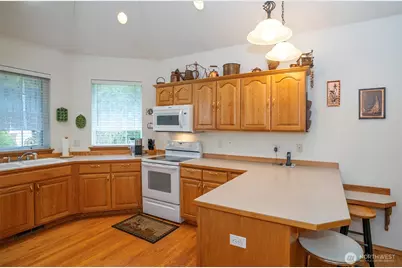 8058 SE Halfmoon Lane, Port Orchard, WA 98367 - Photo 8