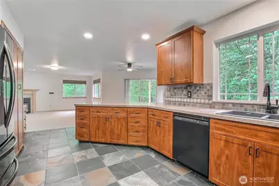 9430 NE 181st Lane, Bothell, WA 98011 - Photo 6