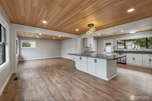 1117 N Hawthorne St, Tacoma, WA 98406 - Photo 2
