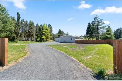 1090 Koontz Road, Chehalis, WA 98532 - Photo 2