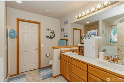 6822 38th Place NE, Marysville, WA 98270 - Photo 18