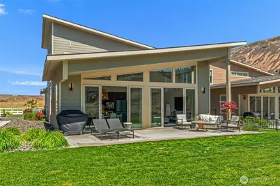 9779 Ridgeview Drive NW, Quincy, WA 98848 - Photo 8