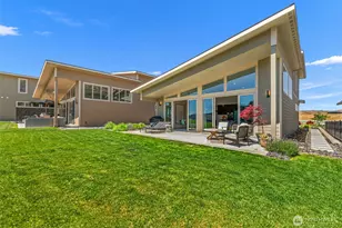 9779 Ridgeview Dr NW, Quincy, WA 98848 - Photo 2