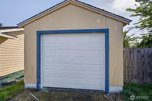 209 E 11th St, Port Angeles, WA 98362 - Photo 28
