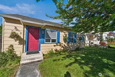 209 E Eleventh Street, Port Angeles, WA 98362 - Photo 4